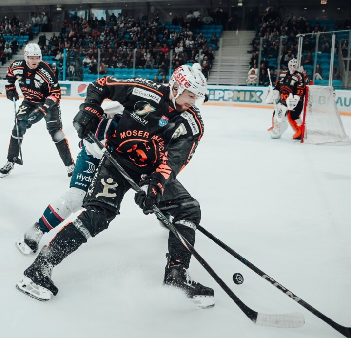 Eine Jubiläumsplakette zum 40-Jährigen Bestehen von Moser Medical