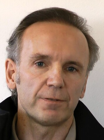 Patient Helmut Grogger 7 Monate nach einer Haartransplantation mittels Eigenhaarverpflanzung bei Moser Medical